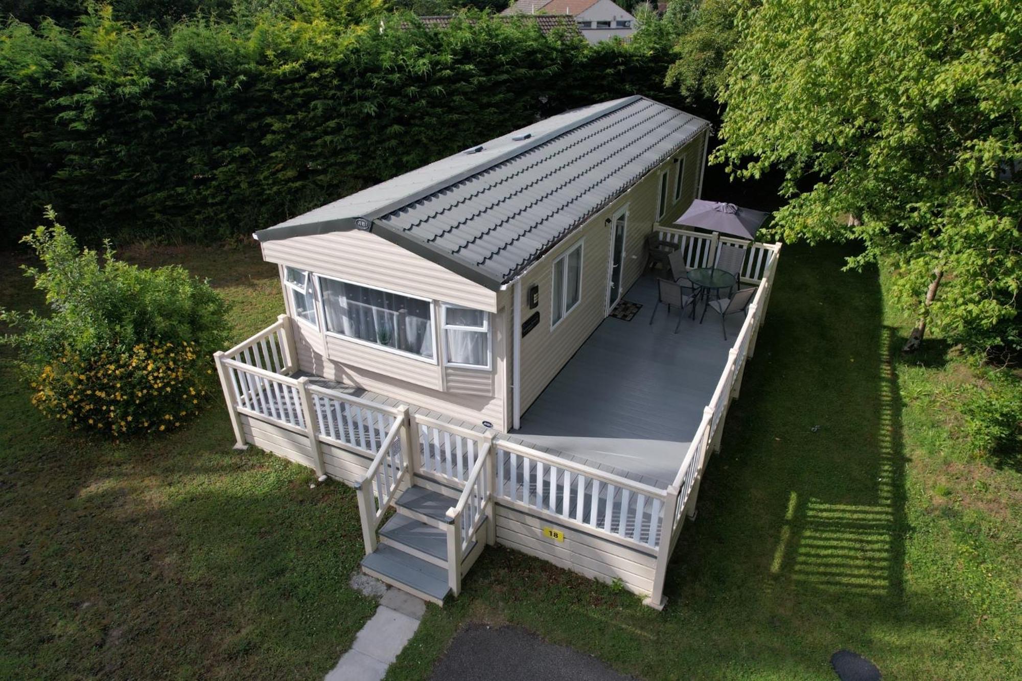 Tranquil Retreat At River Valley Country Park